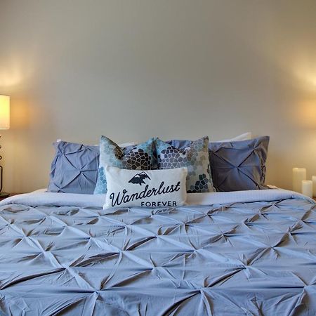 Misty Mountain- Premium 2 Bedroom Mountain View แคนมอร์ ภายนอก รูปภาพ