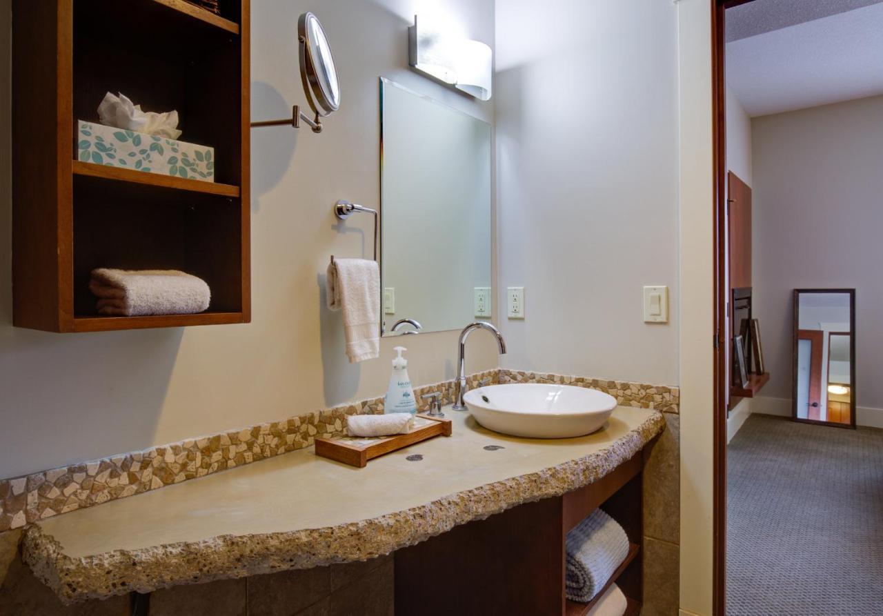 Misty Mountain- Premium 2 Bedroom Mountain View แคนมอร์ ภายนอก รูปภาพ